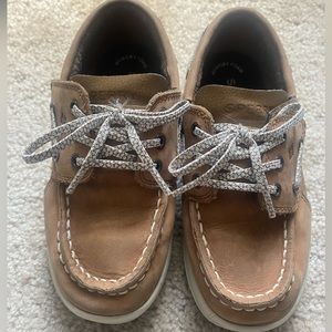 Little boys Sperry topsiders size 11